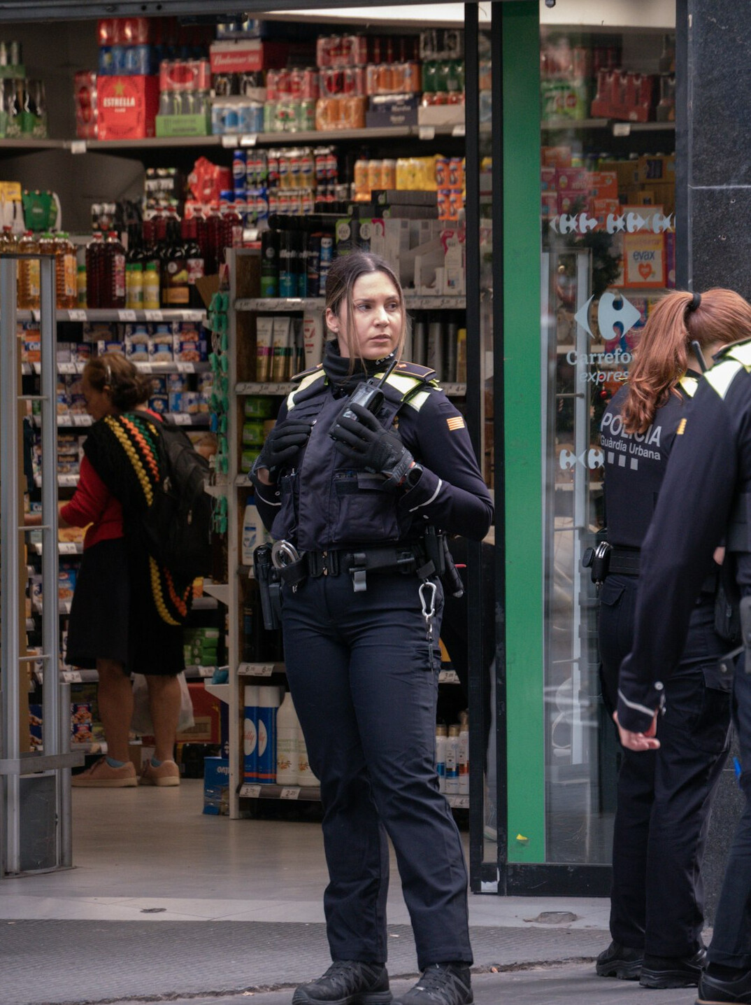 retail store security team